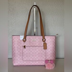 Coach Powder Pink Signature Station Gallery Tote Bag! Brand New 🌸